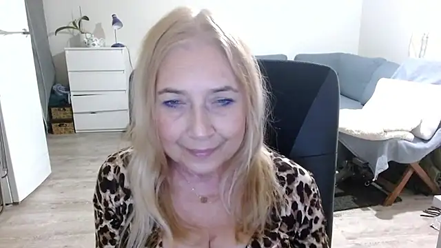 Snapshot of sofia_xkiss chatting on 4, 2, 2025 sofia xkiss online show from 4, 2, 2025