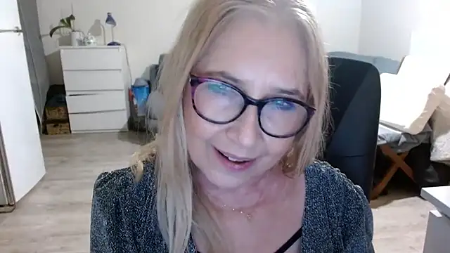 Snapshot of sofia_xkiss chatting on 12, 2, 2025 sofia xkiss online show from 12, 2, 2025