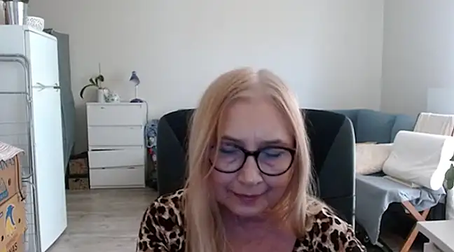 Snapshot of sofia_xkiss chatting on 18, 2, 2025 sofia xkiss online show from 18, 2, 2025
