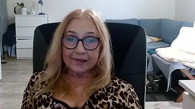 Snapshot of sofia_xkiss chatting on 24, 2, 2025 sofia xkiss online show from 24, 2, 2025