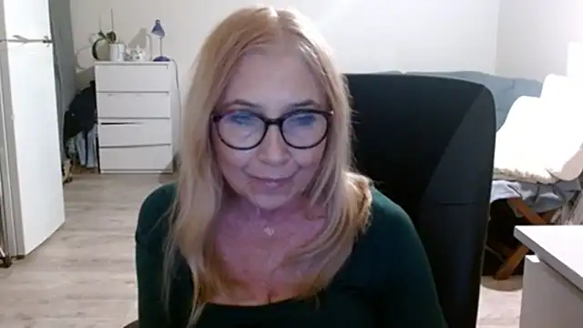 Snapshot of sofia_xkiss chatting on 25, 2, 2025 sofia xkiss online show from 25, 2, 2025