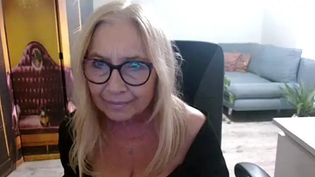 sofia xkiss online show from 26, 10, 2025