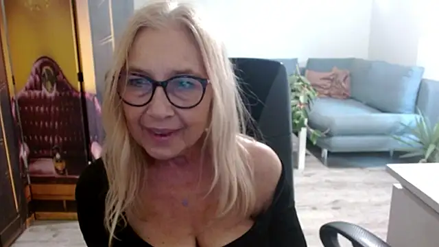 sofia xkiss online show from 29, 10, 2025