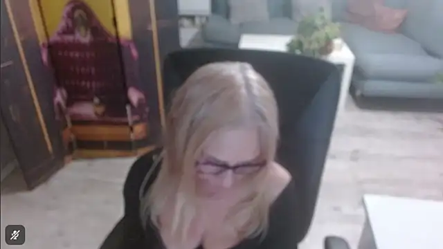 sofia xkiss online show from 5, 2, 2026