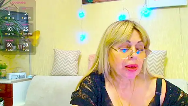 SusieNoreen online show from 22, 2, 2025