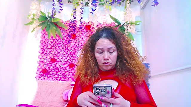 BLONDE SEXYHOT online show from 26, 11, 2025