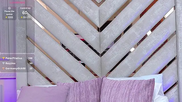 Snapshot of Kendall-Moll chatting on 28, 2, 2025 Kendall-Moll online show from 28, 2, 2025