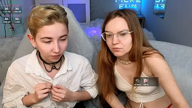 Snapshot of velvetvalkyries chatting on 4, 1, 2025 velvetvalkyries online show from 4, 1, 2025