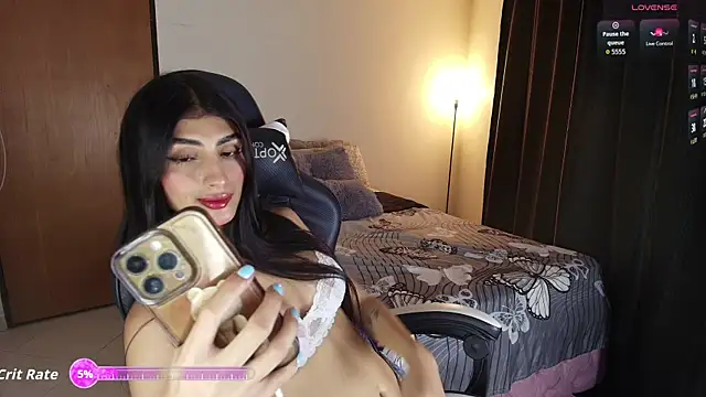 April Scarlett online show from 1, 3, 2026