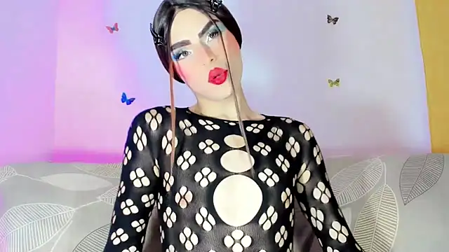 TatiGil online show from 5, 4, 2026