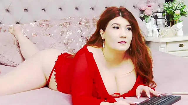 Snapshot of PenelopeLynnx chatting on 7, 6, 2026 PenelopeLynnx online show from 7, 6, 2026