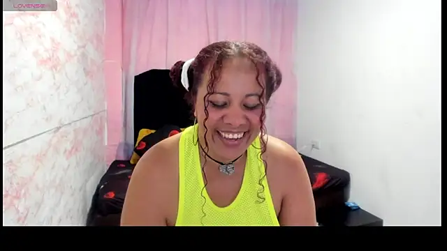 Snapshot of Brunette_sasha chatting on 25, 4, 2026 Brunette sasha online show from 25, 4, 2026