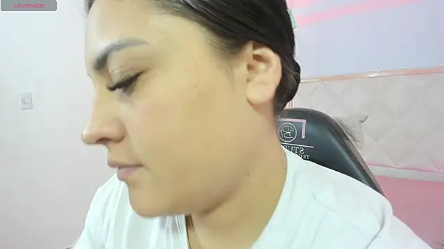 Snapshot of Brendda_tay chatting on 23, 3, 2026 Brendda tay online show from 23, 3, 2026