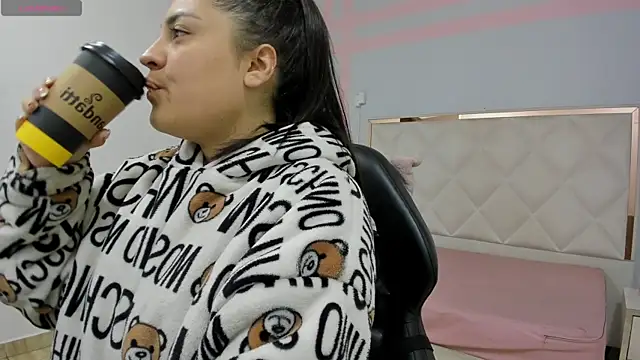 Snapshot of Brendda_tay chatting on 7, 4, 2026 Brendda tay online show from 7, 4, 2026