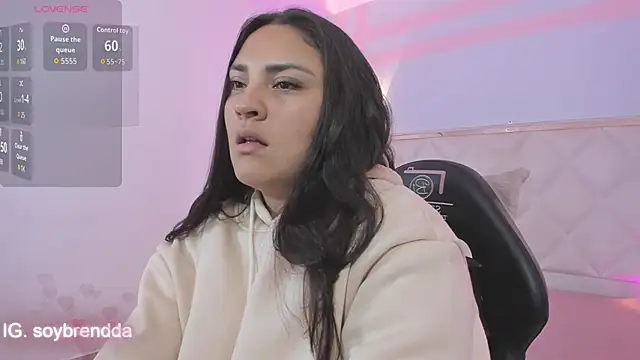 Snapshot of Brendda_tay chatting on 27, 4, 2026 Brendda tay online show from 27, 4, 2026