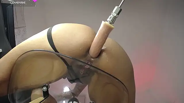 Snapshot of lily_riod chatting on 3, 10, 2025 lily riod online show from 3, 10, 2025