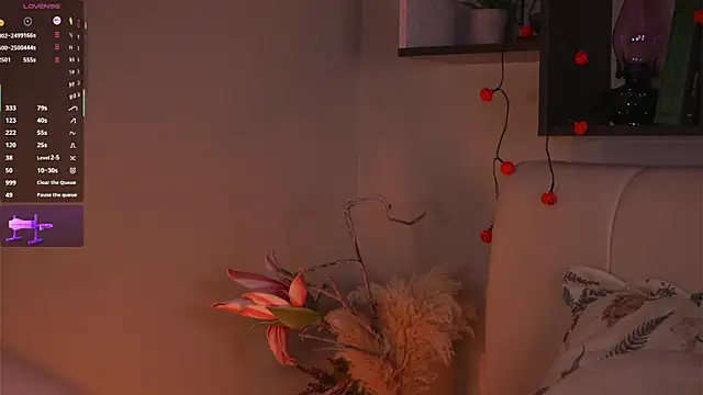 MiaBanger online show from 8, 11, 2025