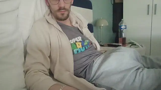 Snapshot of passif520 chatting on 11, 3, 2026 passif520 online show from 11, 3, 2026