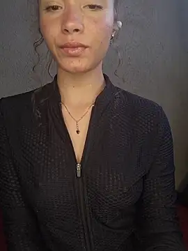 HelenHoltz online show from 16, 11, 2025