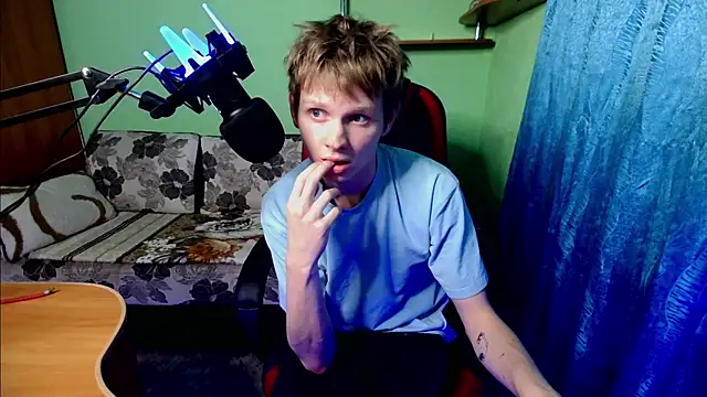 fameboyboo online show from 16, 9, 2025