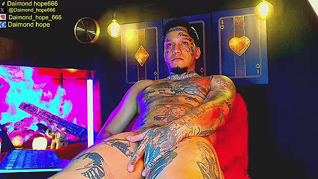 Snapshot of daimond_hope666 chatting on 25, 11, 2025 daimond hope666 online show from 25, 11, 2025