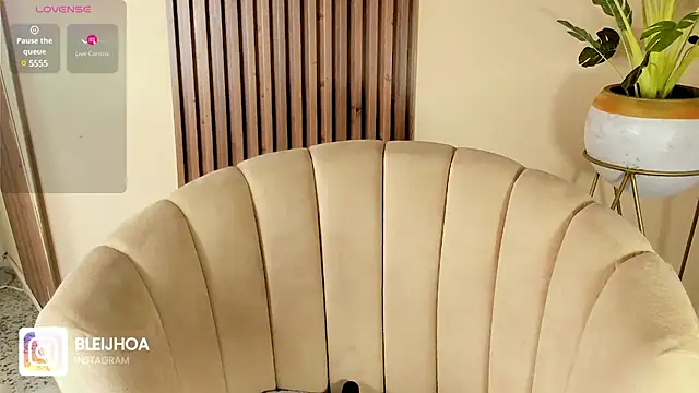 kenayfox online show from 17, 1, 2025