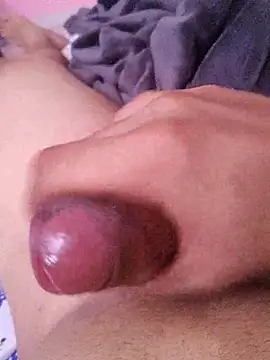 Snapshot of Fee096 chatting on 3, 12, 2025 Fee096 online show from 3, 12, 2025