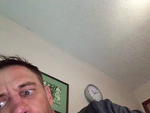 Snapshot of Highfrog1 chatting on 1, 8, 2026 Highfrog1 online show from 1, 8, 2026