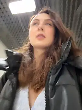 Dina Tease online show from 8, 11, 2025