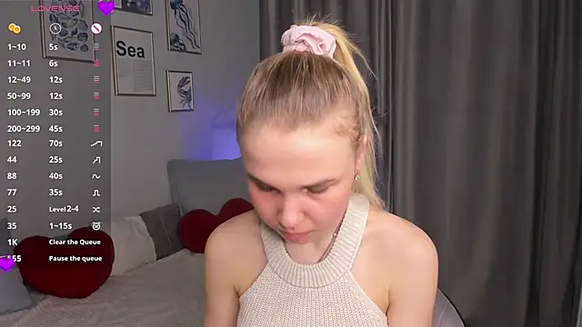 OdetteHarwick online show from 16, 11, 2025