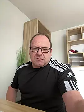 coupleLatinaLovers online show from 27, 12, 2024