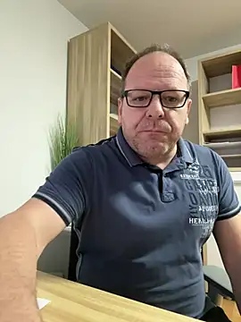 coupleLatinaLovers online show from 12, 2, 2025