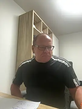 coupleLatinaLovers online show from 17, 9, 2025