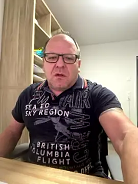 Snapshot of coupleLatinaLovers chatting on 9, 1, 2026 coupleLatinaLovers online show from 9, 1, 2026