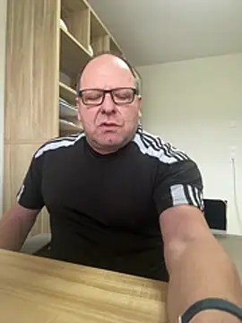 Snapshot of coupleLatinaLovers chatting on 20, 2, 2026 coupleLatinaLovers online show from 20, 2, 2026