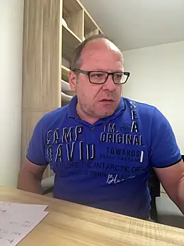 Snapshot of coupleLatinaLovers chatting on 15, 4, 2026 coupleLatinaLovers online show from 15, 4, 2026