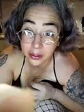 Snapshot of GraceHenderson chatting on 15, 1, 2025 GraceHenderson online show from 15, 1, 2025