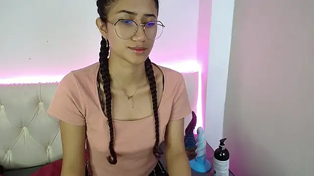 Snapshot of KaitlynLoveCam chatting on 13, 2, 2025 KaitlynLoveCam online show from 13, 2, 2025