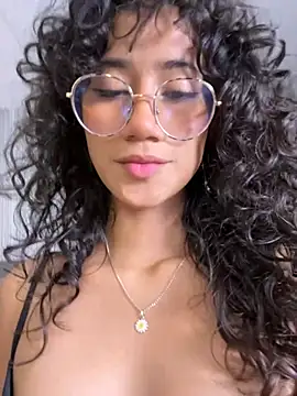 Snapshot of KaitlynLoveCam chatting on 3, 2, 2026 KaitlynLoveCam online show from 3, 2, 2026