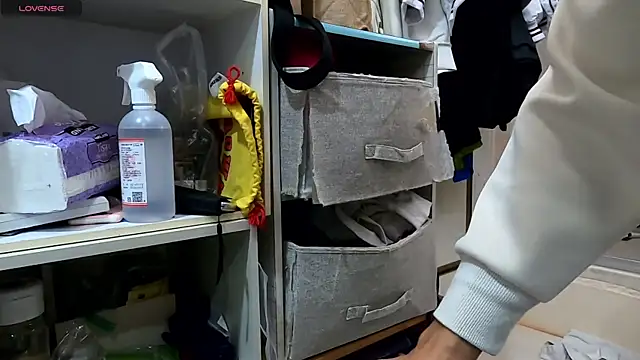 Snapshot of frnk30151 chatting on 13, 12, 2024 frnk30151 online show from 13, 12, 2024