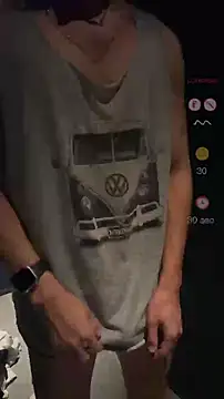 Snapshot of frnk30151 chatting on 31, 1, 2025 frnk30151 online show from 31, 1, 2025