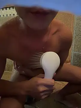 Snapshot of frnk30151 chatting on 8, 11, 2025 frnk30151 online show from 8, 11, 2025