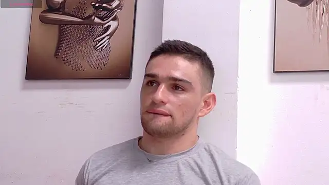 Snapshot of Sexy_Alejandro_ chatting on 8, 4, 2026 Sexy Alejandro online show from 8, 4, 2026