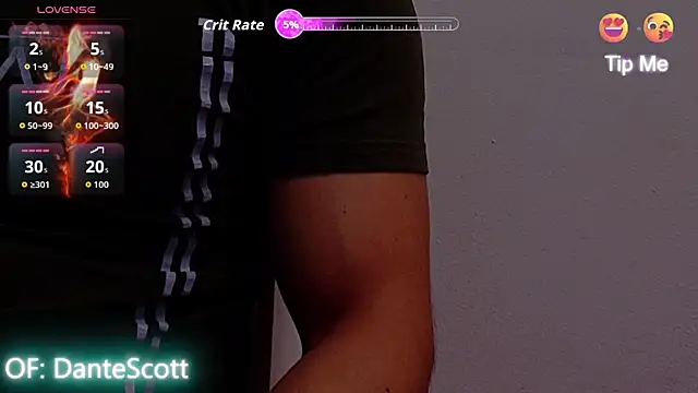 Snapshot of Sexy_Alejandro_ chatting on 13, 4, 2026 Sexy Alejandro online show from 13, 4, 2026