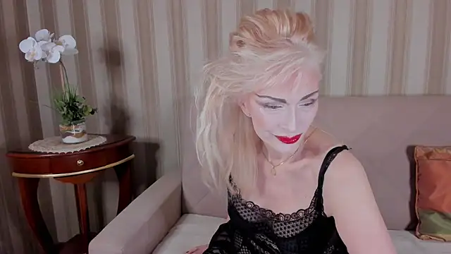 Rita Farel online show from 3, 11, 2025