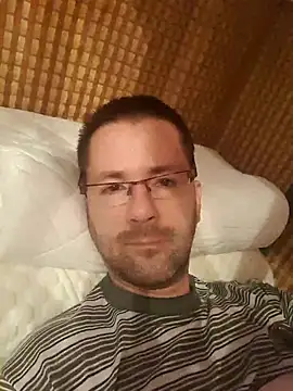 Snapshot of riskybusiness9090 chatting on 15, 12, 2024 riskybusiness9090 online show from 15, 12, 2024