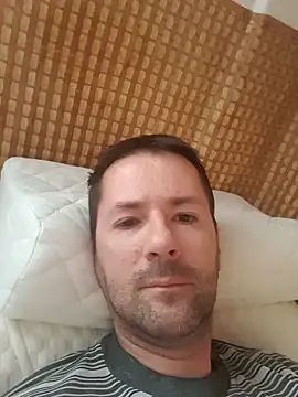 Snapshot of riskybusiness9090 chatting on 2, 11, 2025 riskybusiness9090 online show from 2, 11, 2025