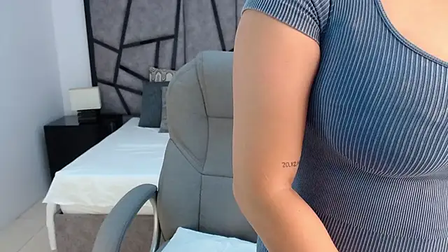 Snapshot of adhara_cortez chatting on 31, 3, 2026 adhara cortez online show from 31, 3, 2026