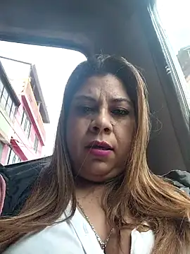 Laura-Hernandez online show from 29, 10, 2025