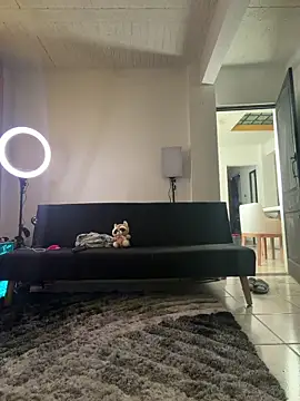 aly golden  online show from 27, 11, 2025